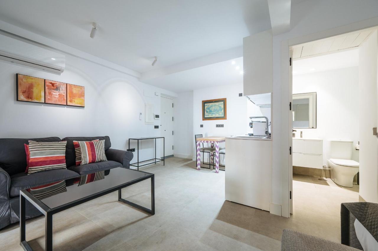 Apartamentos Montevideo 6 إشبيلية المظهر الخارجي الصورة