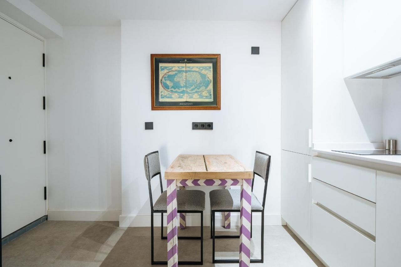 Apartamentos Montevideo 6 إشبيلية المظهر الخارجي الصورة