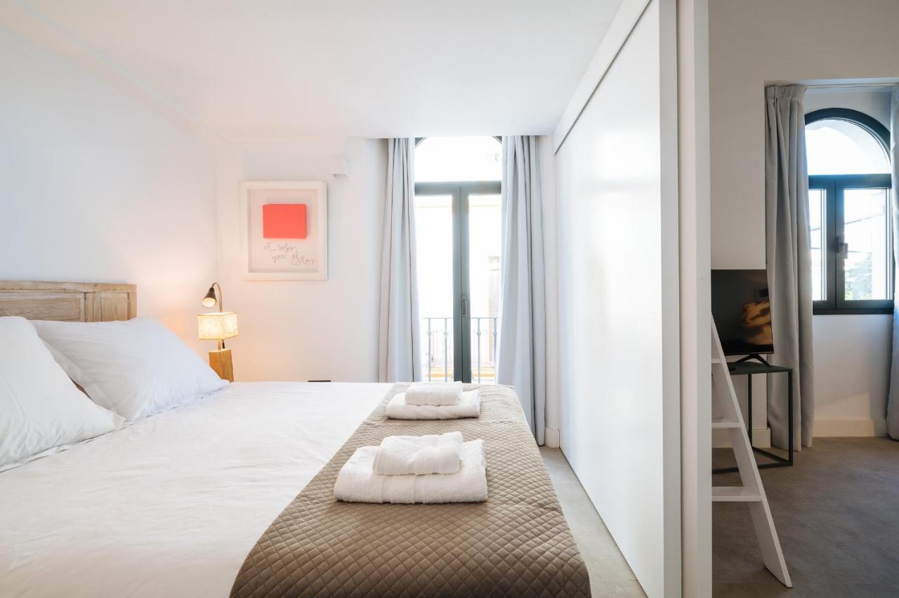 Apartamentos Montevideo 6 إشبيلية المظهر الخارجي الصورة
