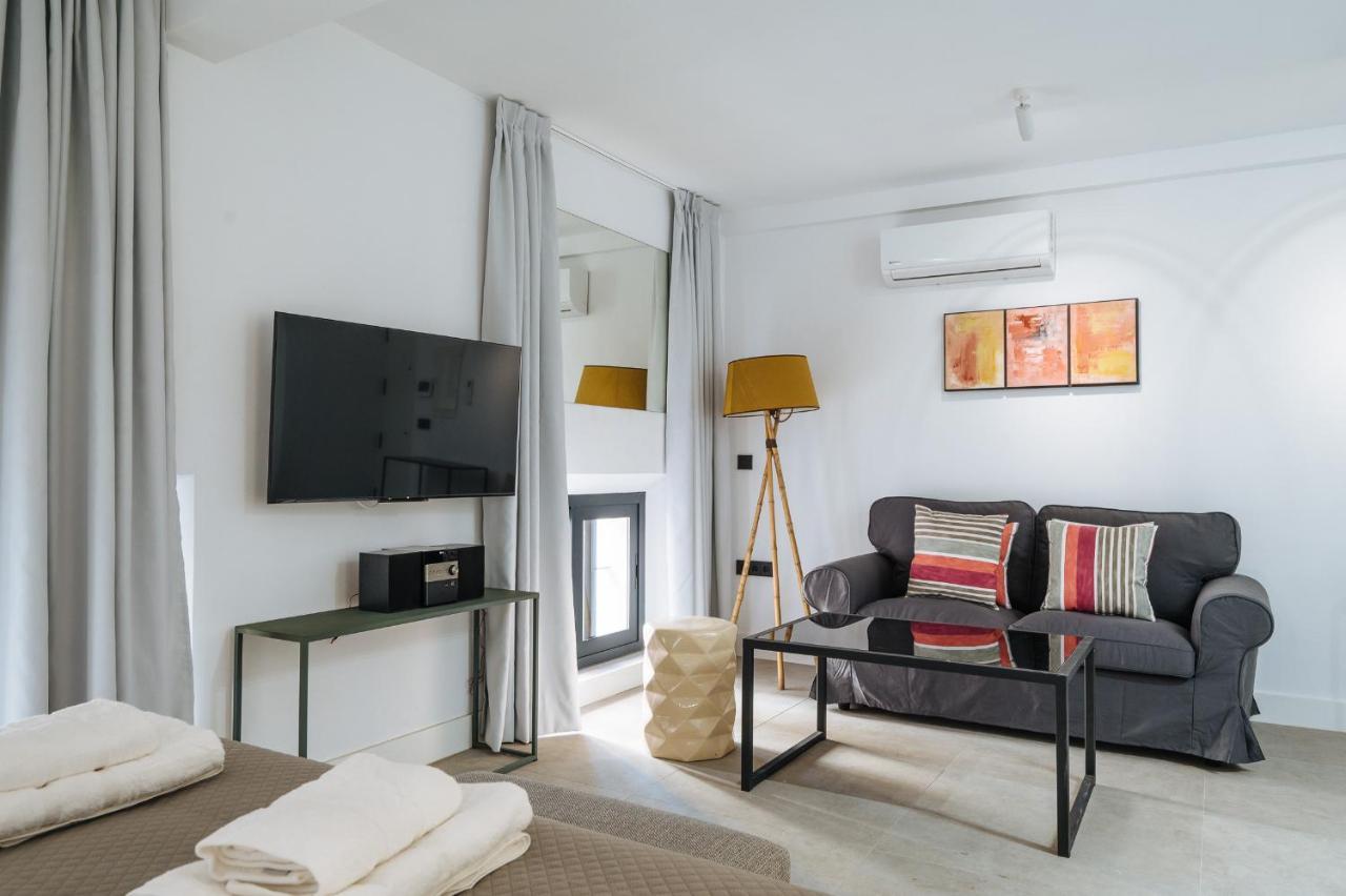 Apartamentos Montevideo 6 إشبيلية المظهر الخارجي الصورة