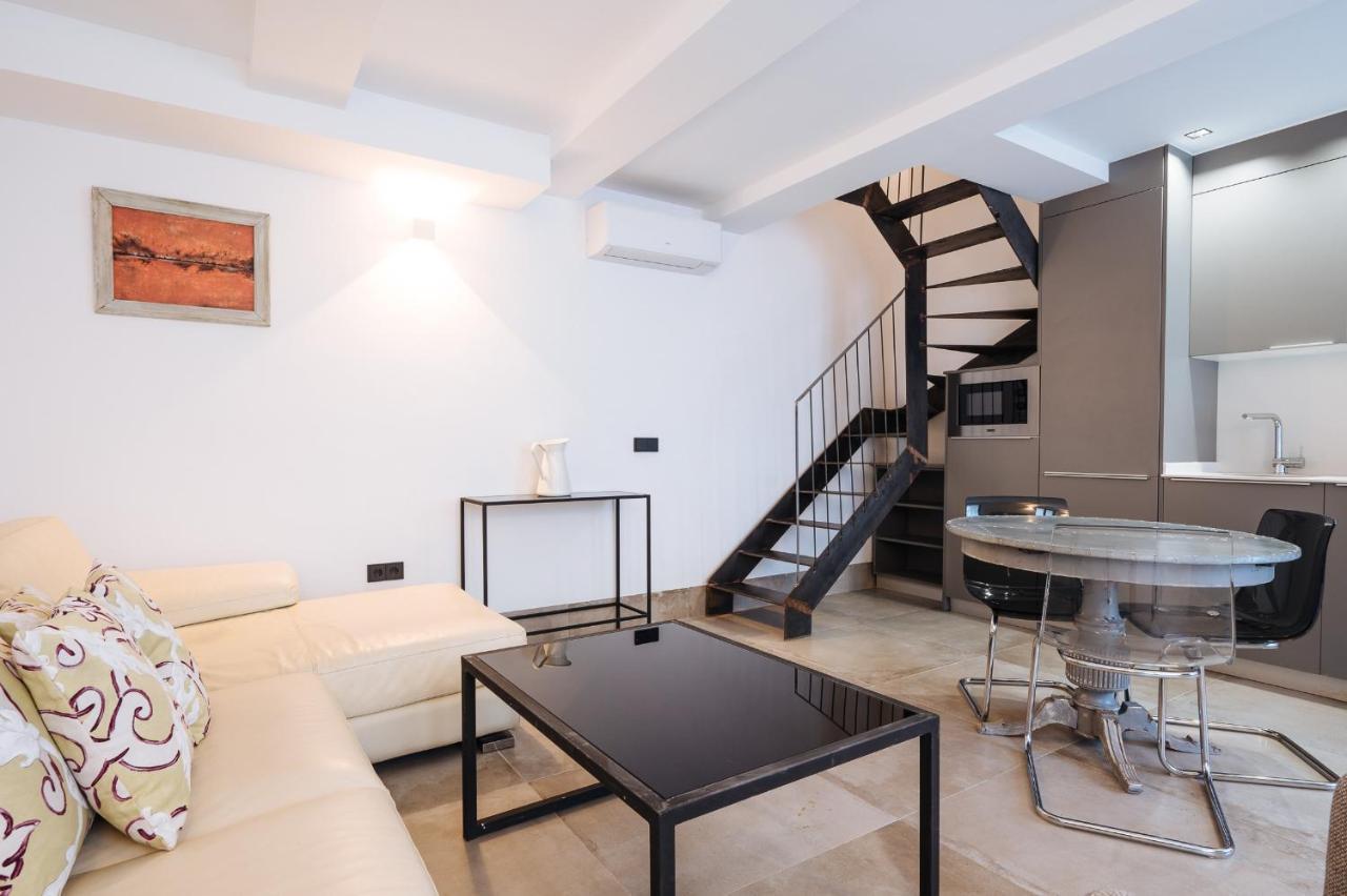 Apartamentos Montevideo 6 إشبيلية المظهر الخارجي الصورة